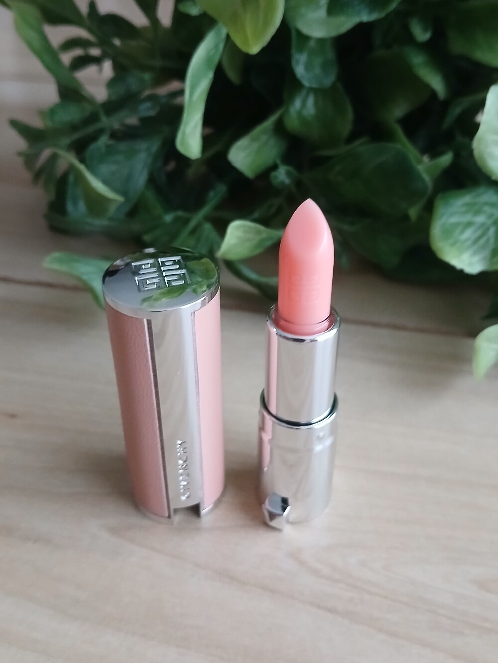 Givenchy Pink Perfecto Mini Lip Balm Brand New